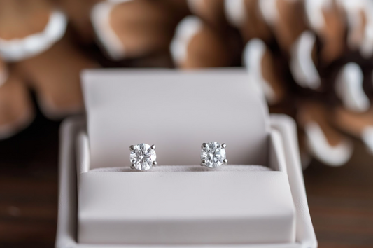 Sparkle in Style: Diamond Earrings for Every Summer Activity