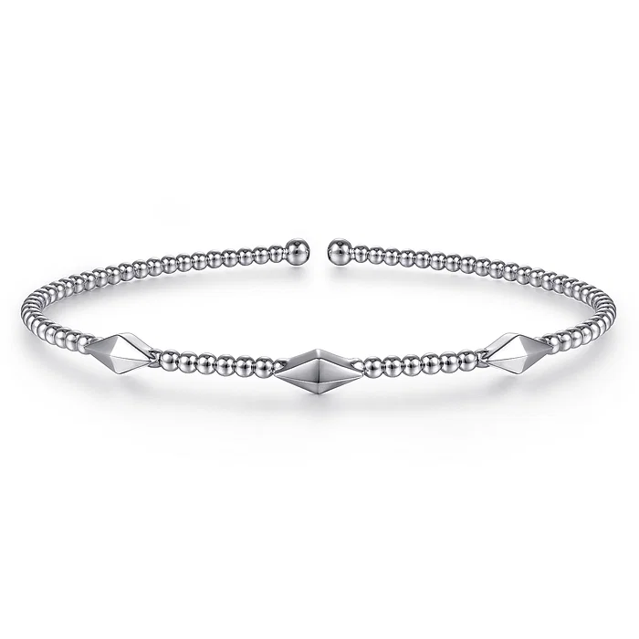 Pyramid Stations Bangle in 14K White Gold