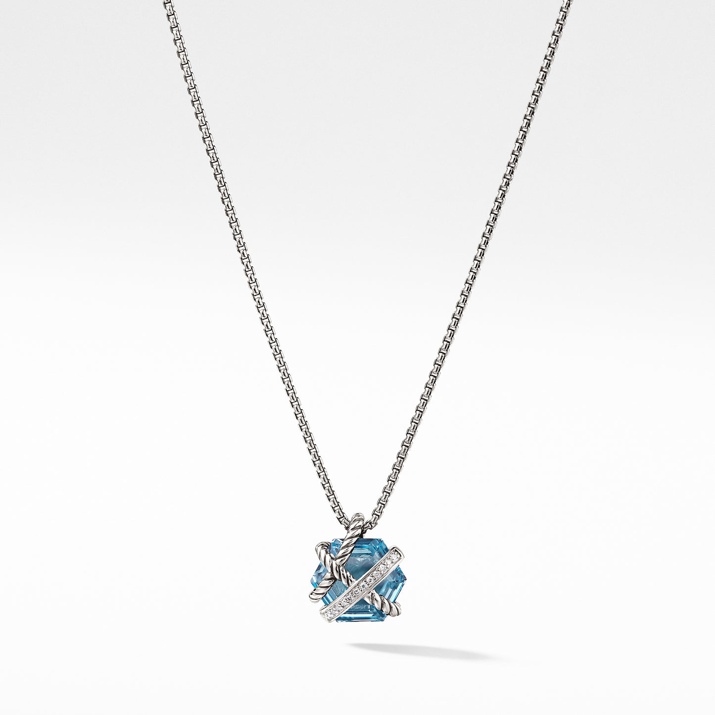 Necklace with Blue Topaz and Diamonds