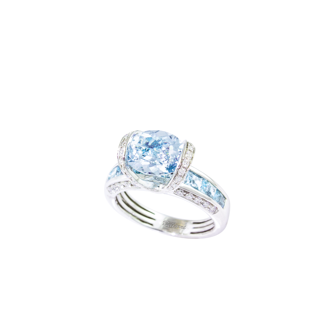 Ring with Aquamarine and Diamonds