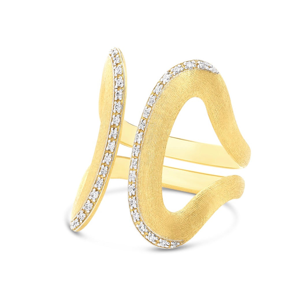 Hand Engraved Gold Ring with Diamonds