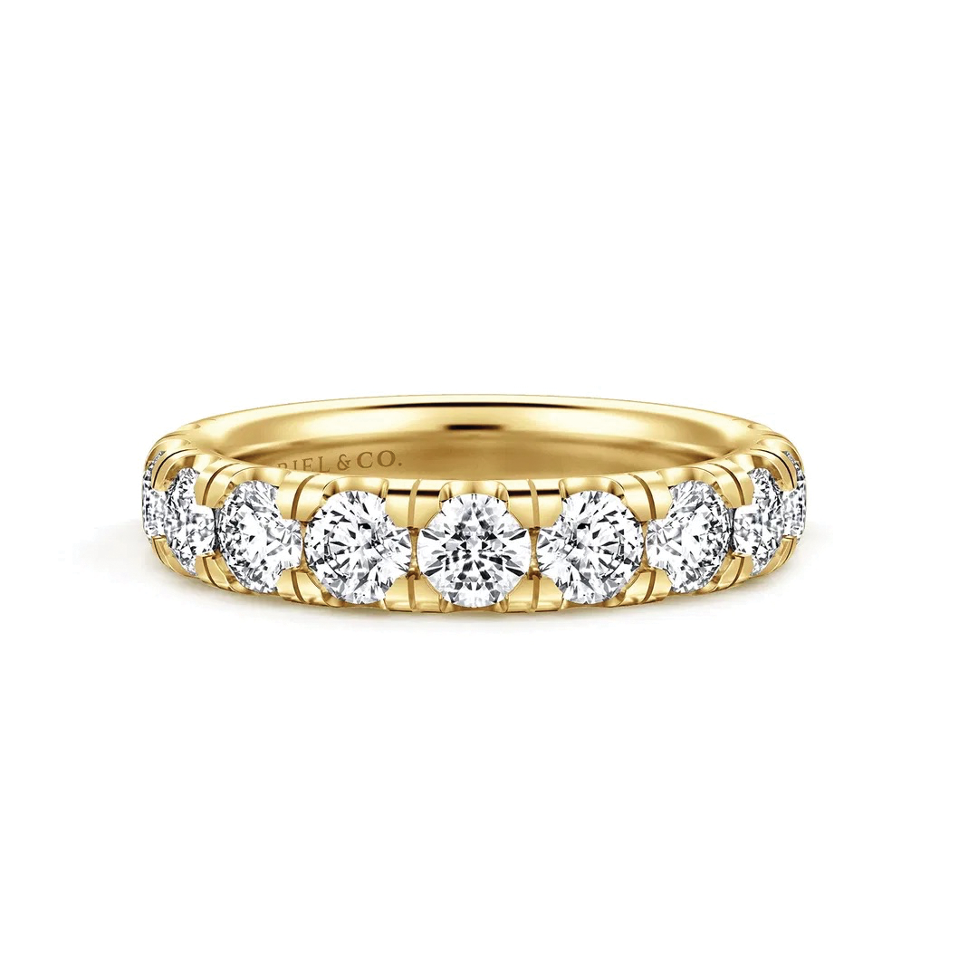 Devoted 11-Stone Diamond Band