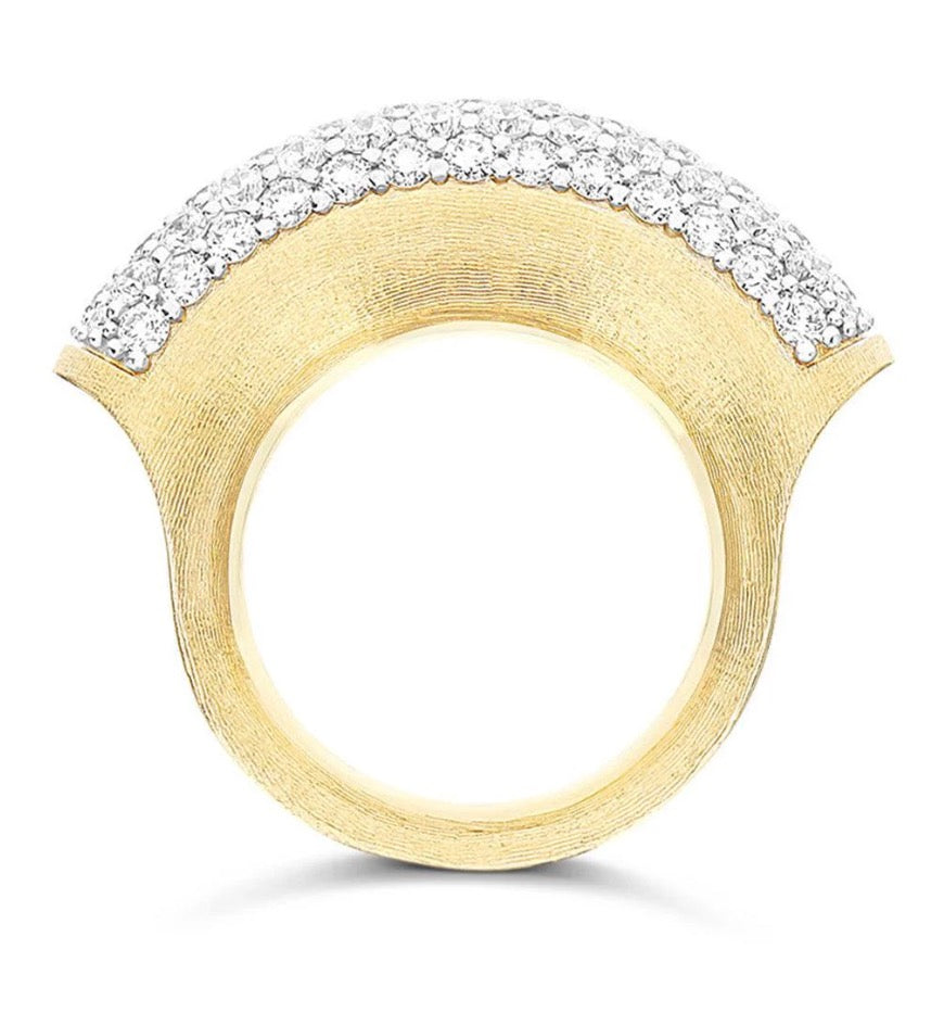 <b>Materials</b> 
•	18k yellow gold
•	Diamonds, 1.80ctw

<b>...