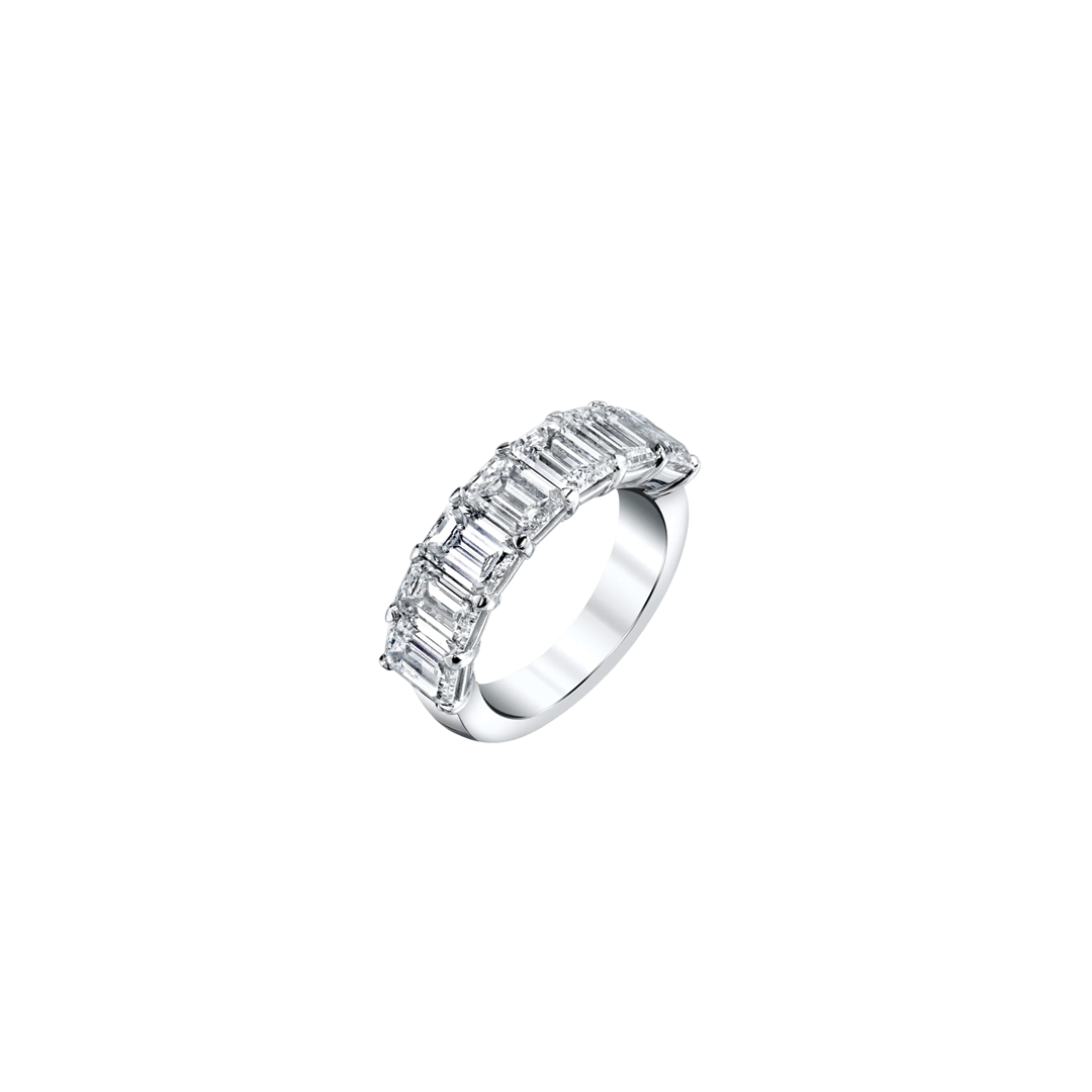 7-Stone Emerald Cut Diamond Ring in Platinum