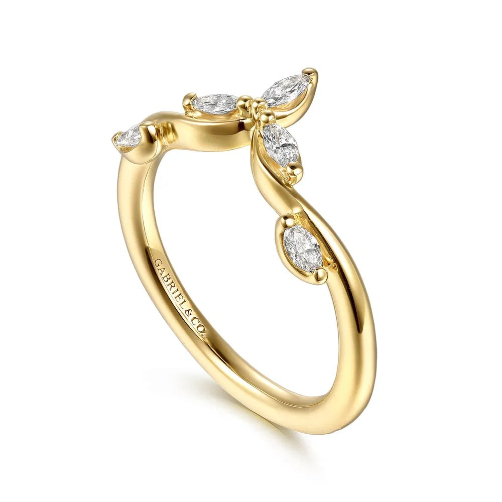 Jaeley V-Shaped Band with Marquise Diamonds
