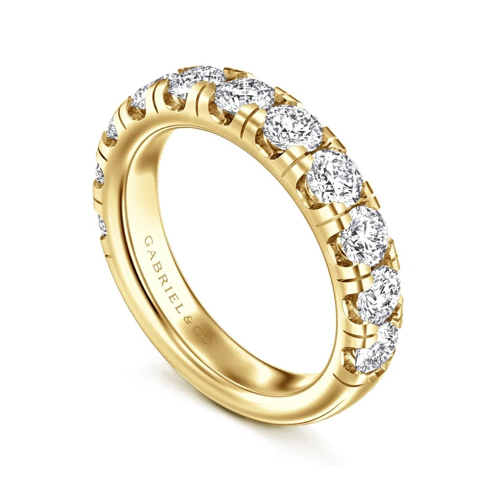 Devoted 11-Stone Diamond Band