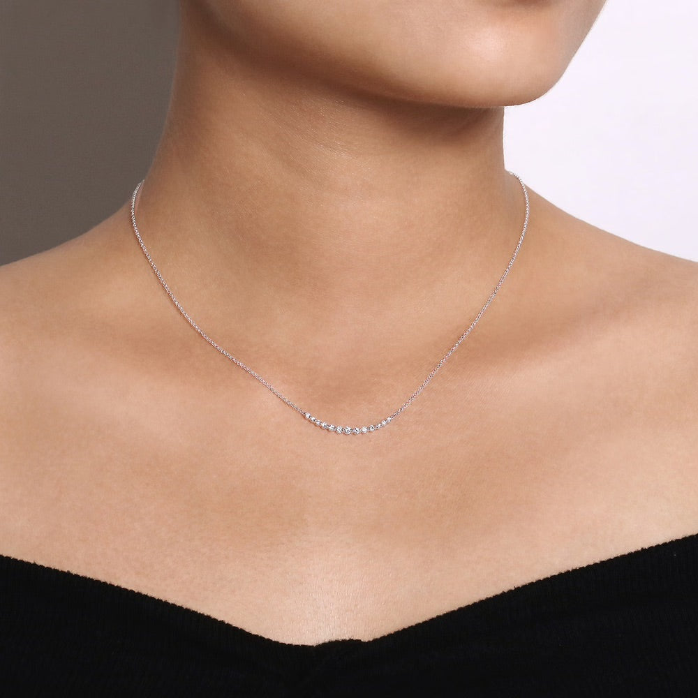 Diamond Curved bar Necklace in 14Kt White Gold