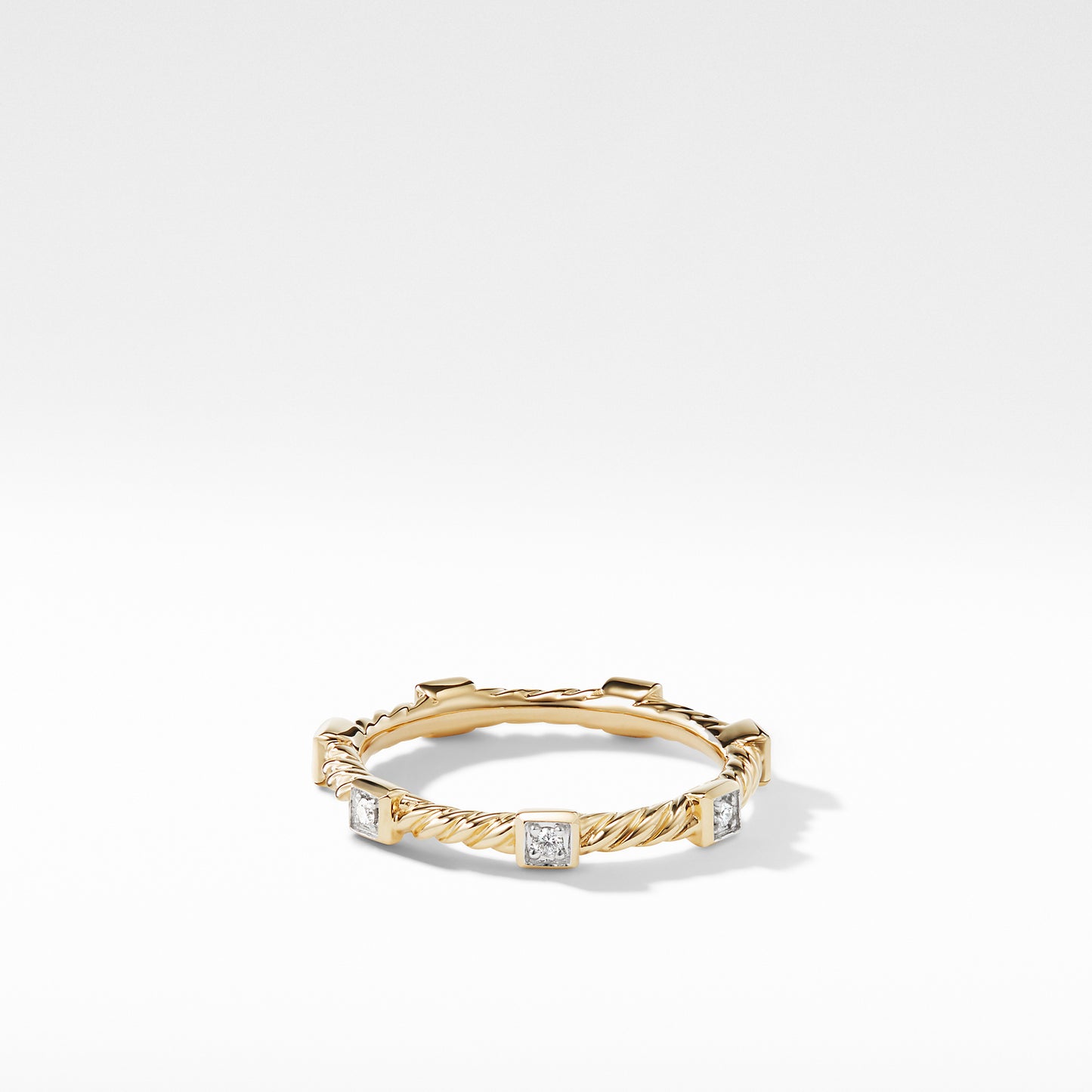 Ring with Diamonds in 18K Gold