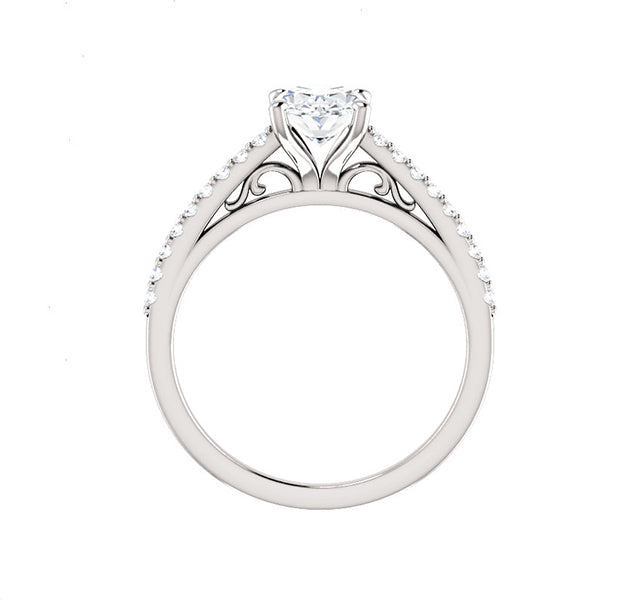 Setting for oval diamonds with side diamonds