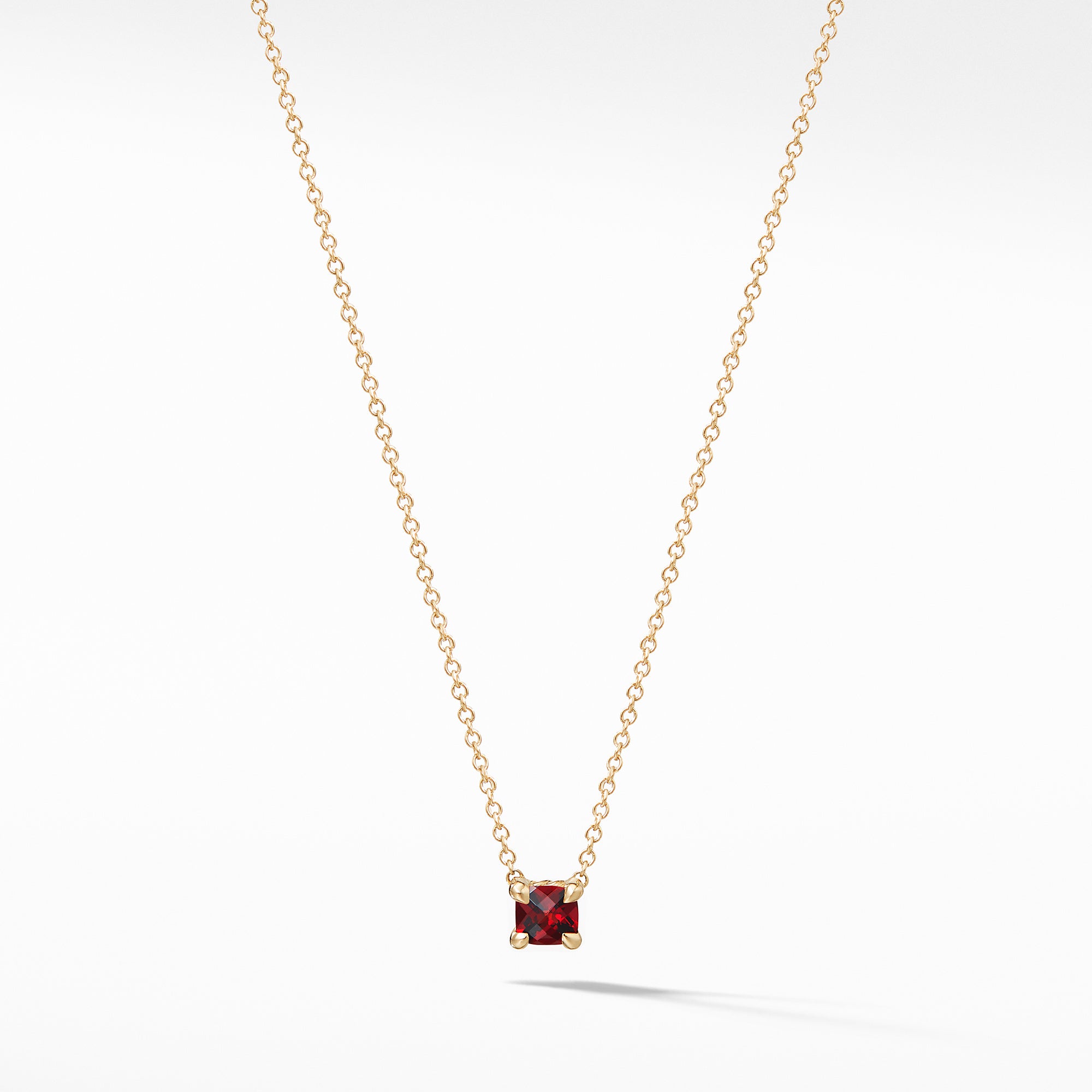 Chatelaine® Kids Necklace with Garnet in 18K Gold, 4mm